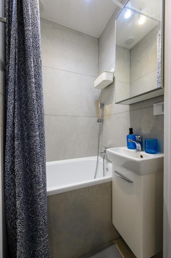 Apartament Blue Brzezno Prostywynajem Gdansk Brzezno Lägenhet Exteriör bild